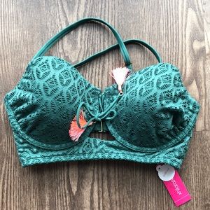 Target bikini top size D/DD BNWT